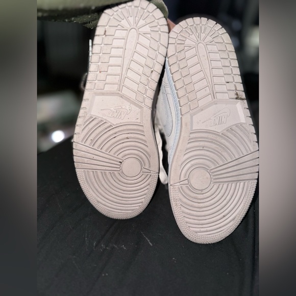 Jordan 1 - Picture 7 of 7